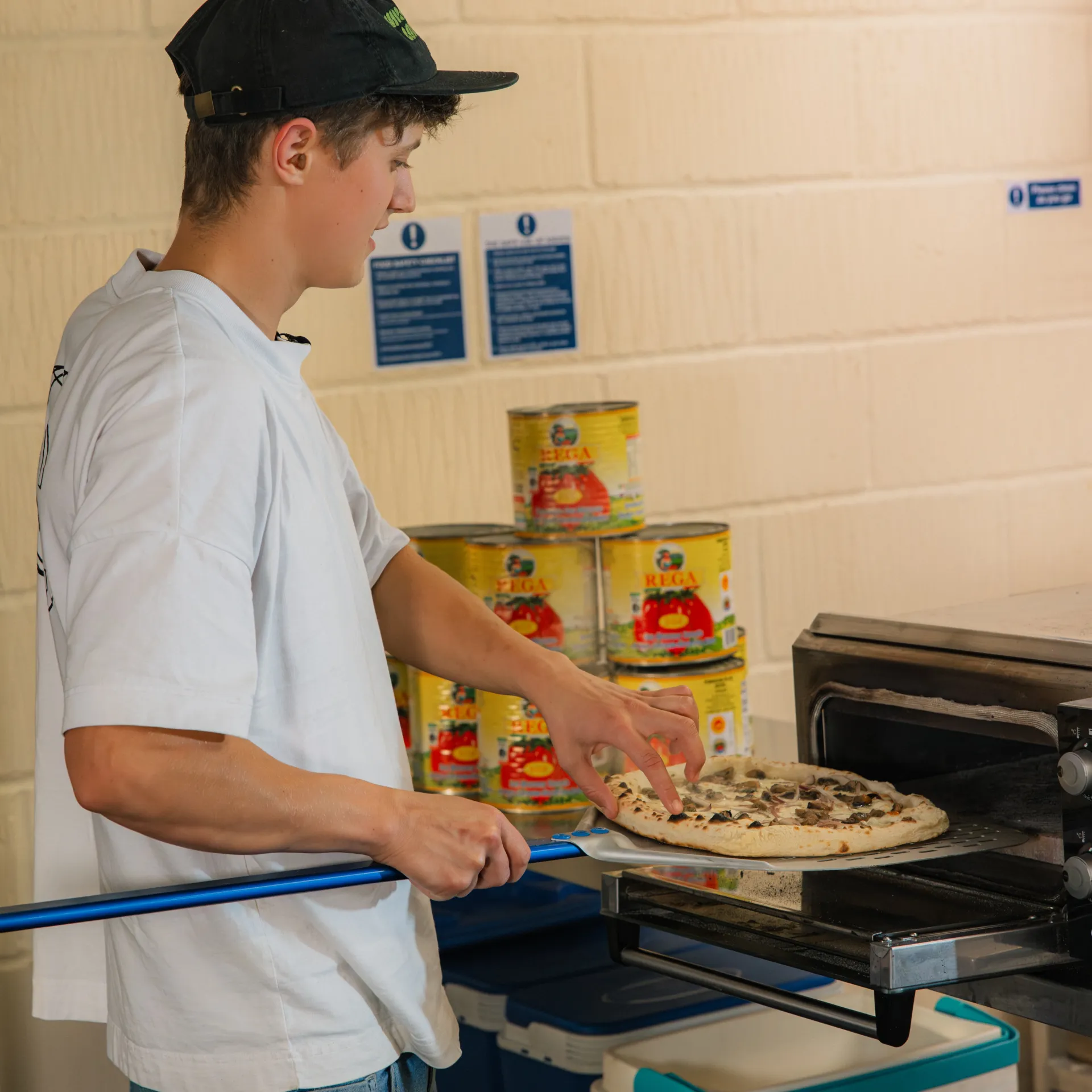 Fornoza wedding pizza catering setup near Winchester